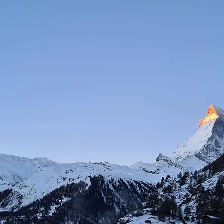Rooftop - The Real Matterhorn View زيرمات