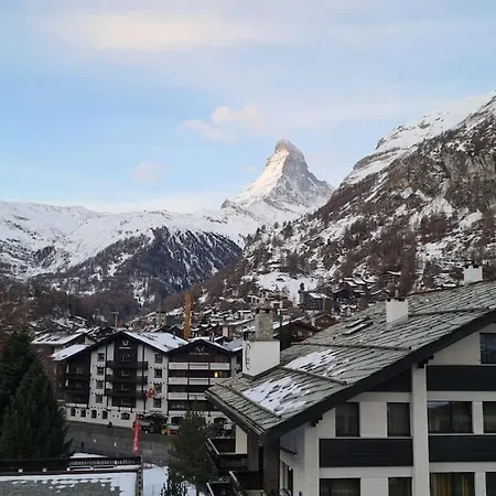 Rooftop - The Real Matterhorn View *